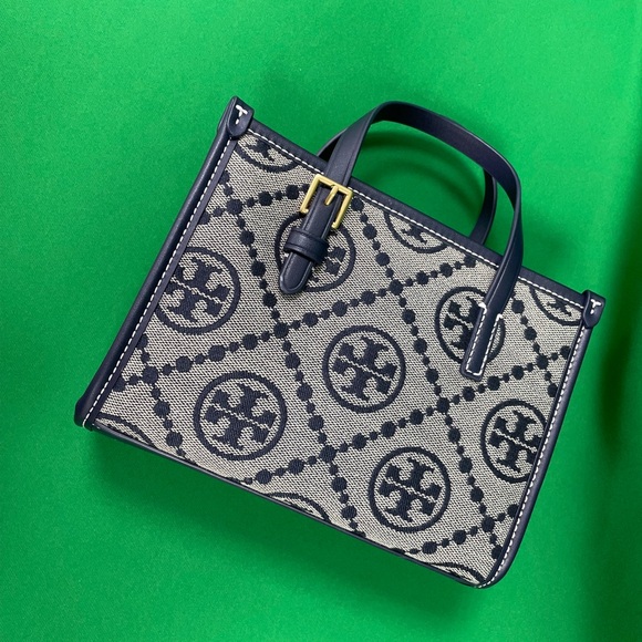 🆕 👒Mini T Monogram Tote Navy 🌻Tory Burch - Picture 4 of 10